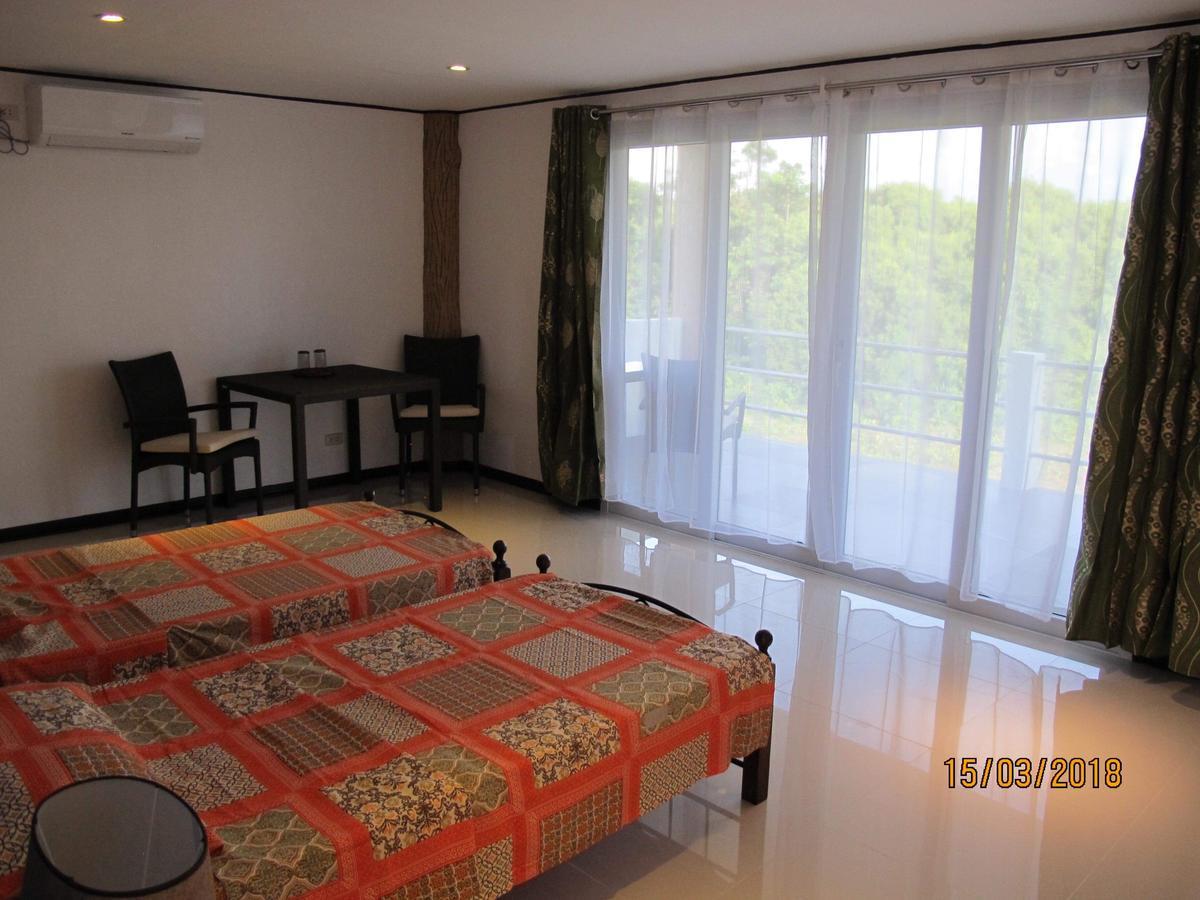 Cabilao Sunset Dive&Beach Resort Loon Exterior foto
