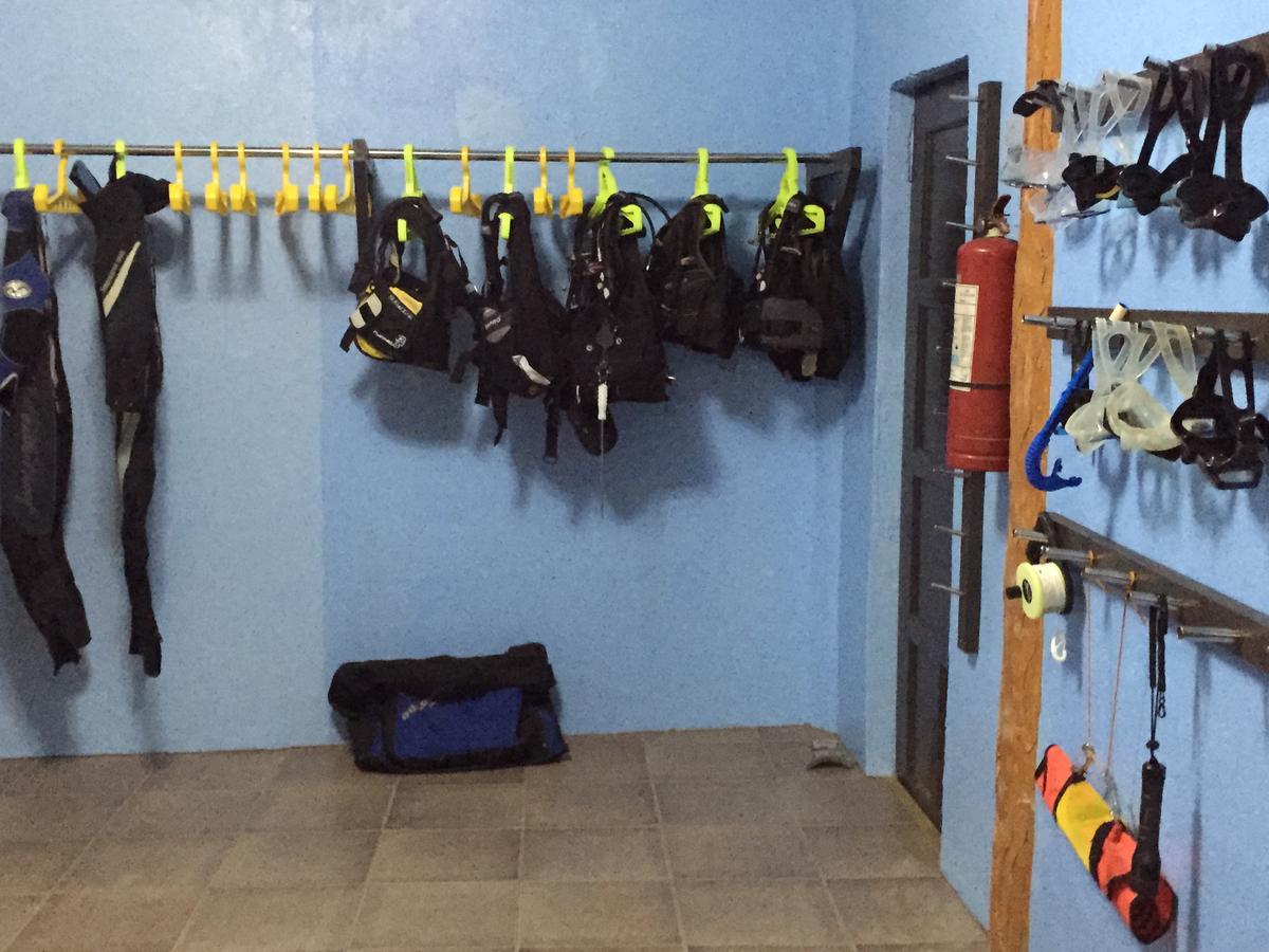 Cabilao Sunset Dive&Beach Resort Loon Exterior foto